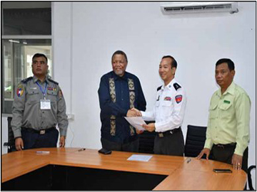 အွန်လိုင်းလိမ်လည်မှု (Telecom Fraud) နှင့် ဒုစရိုက်မှုလုပ်ငန်းများတွင် ဆက်စပ်ပါဝင်ခဲ့ကြသည့် တရုတ်နိုင်ငံသား ၃၆၉ ဦးနှင့် တောင်အာဖရိကနိုင်ငံသား ၂၃ ဦးတို့အား မြန်မာ-ထိုင်း အမှတ်(၂) ချစ်ကြည်ရေးတံတားမှတစ်ဆင့် ထပ်မံ ပြည်နှင်လွှဲပြောင်းပေးအပ်