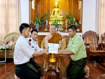 ရှမ်းပြည်နယ်၊ လင်းခေးခရိုင်၊ လင်းခေးမြို့နယ်၊ နားကုန်းကျေးရွာအုပ်စု၊ နားကုန်းကျေးရွာ၊ နားကုန်းပရိယတ္တိစာသင်တိုက်၌ ဝမ်ဟတ်တိုက်နယ်အတွင်းရှိ ဓမ္မစကူးသင်တန်းကျောင်းများအား ထောက်ပံ့ငွေပေးအပ်ခြင်းအခမ်းအနား ကျင်းပ