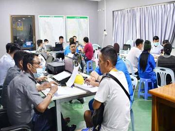 အွန်လိုင်းလိမ်လည်မှု (Telecom Fraud) နှင့် ဒုစရိုက်မှုလုပ်ငန်းများတွင် ဆက်စပ်ပါဝင်ခဲ့ကြသည့် ပြည်ပနိုင်ငံသား ၁၂၈ ဦးအား သက်ဆိုင်ရာနိုင်ငံများသို့ လွှဲပြောင်းပေးအပ်ခဲ့ပြီး တရုတ်နိုင်ငံသား ၁၄ ဦး ထပ်မံစစ်ဆေးဖော်ထုတ်ထိန်းသိမ်း