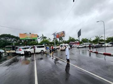ရန်ကုန်တိုင်းဒေသကြီး၊ ရန်ကင်းမြို့နယ်၊ ကံဘဲ့လမ်းဆုံ၌ မော်တော်ယာဉ် တစ်စီးမှ တစ်ဖက်ယာဉ်ကြောရှိ မော်တော်ယာဉ် သုံးစီးအား ဆင့်တိုက်ခဲ့မှုကြောင့် အမျိုးသား တစ်ဦး သေဆုံး