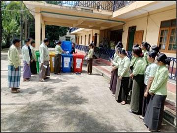 ရန်ကုန်တိုင်းဒေသကြီး၊ မင်္ဂလာဒုံခရိုင်၊ ရွှေပြည်သာမြို့နယ်အထွေထွေအုပ်ချုပ်ရေးဦးစီးဌာနရုံး၌ ဝန်ထမ်းများအား အမှိုက်အမျိုးအစား စနစ်တကျ ခွဲခြားစွန့်ပစ်ခြင်းနှင့် ပတ်သက်၍ လက်တွေ့သရုပ်ပြ ပြုလုပ်ဆောင်ရွက်